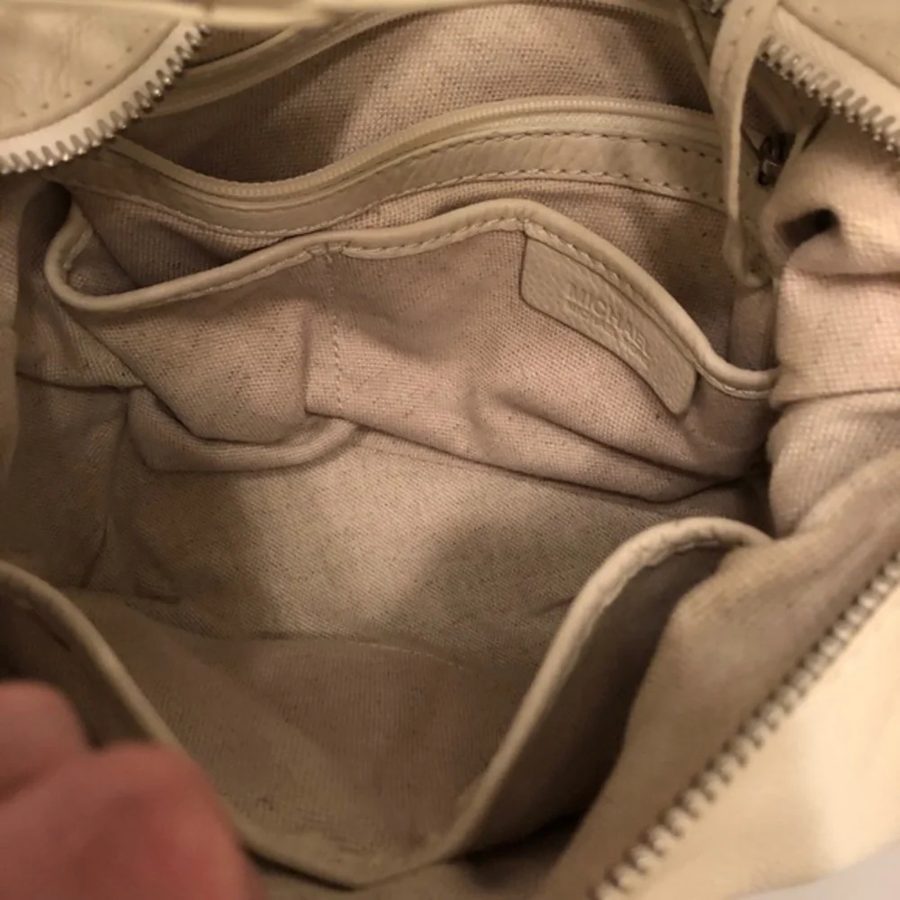 Michael kors cream pebbled leather hobo bag